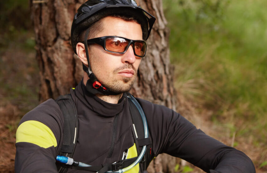 as vantagens do óculos de grau esportivo e dos modelos 2 em 1